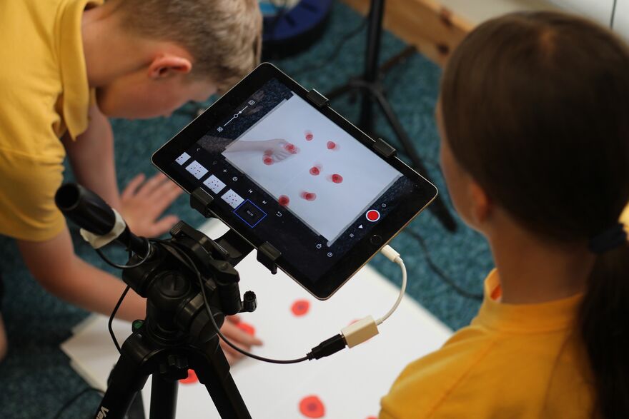 Dunning Primary pupils test out new animation technologies.