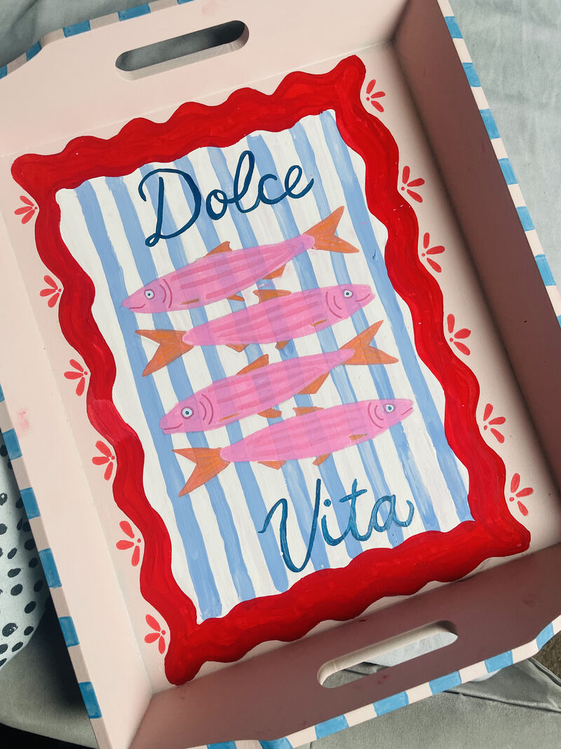 Hand painted tray with pink sarine design and text saying Dolce Vita