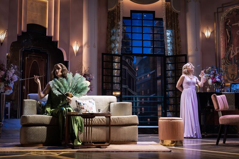 Rose Byrne and Kelli O Hara in 1930s evening wear on stage