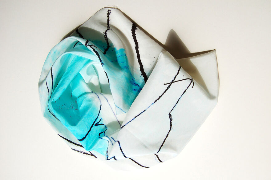 Silk scraf with blue details and black lines
