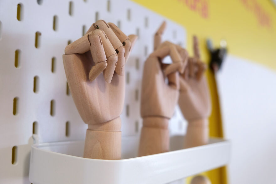 Wooden hands for drawing